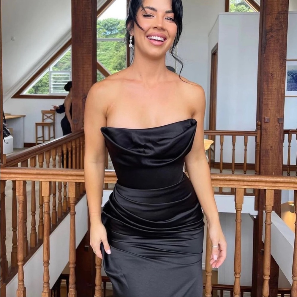 House of CB ‘Adrienne’ Black Satin Strapless Dress - Picture 9 of 15